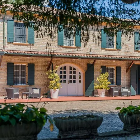 Nina Villa Pesaro