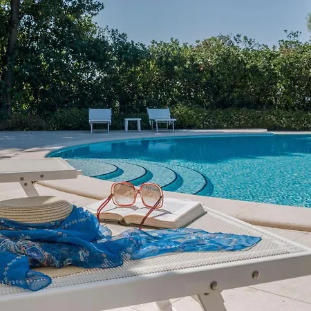 Villa Nina 12 *