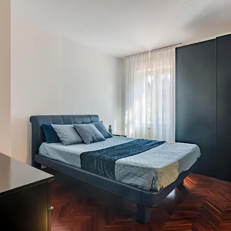 Nina Villa Pesaro